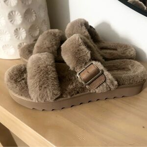 Koolaburra by UGG Furr-ah Buckle Slide Faux Fur Amphora Slippers Size 9